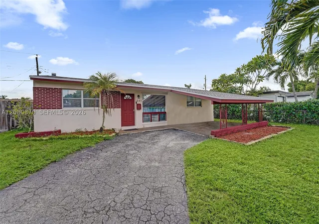 Single family home for sale at 541 N 70th Terrace, Hollywood, FL 33024 | MLS# A12080870