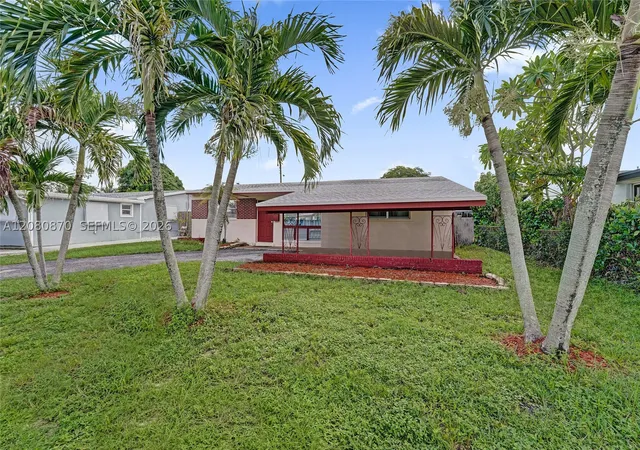 Photo 2 of Single family home for sale at 541 N 70th Terrace, Hollywood, FL 33024 | MLS# A12080870 | Listing updated on 2026-10-09