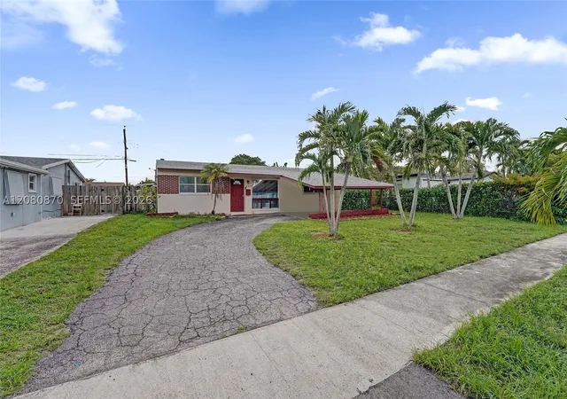 Photo 3 of Single family home for sale at 541 N 70th Terrace, Hollywood, FL 33024 | MLS# A12080870 | Listing updated on 2026-10-09