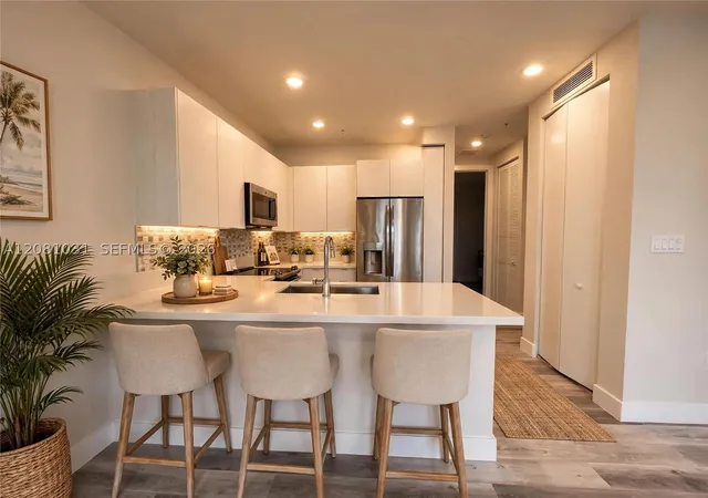 Photo 3 of Condo for sale at 10229 Nw 64th Terrace #303, Doral, FL 33178 | MLS# A12081031 | Listing updated on 2026-10-08