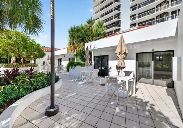 Photo 3 of Condo for sale at 20281 E Country Clb Dr #CABANA 3, Aventura, FL 33180 | MLS# A12080876 | Listing updated on 2026-10-07