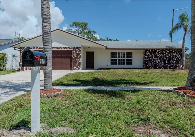 Photo 2 of Sale Pending at 4513 Blue Pine Cir, Lake Worth, FL 33463 | MLS# A12081842 | Listing updated on 2026-10-07