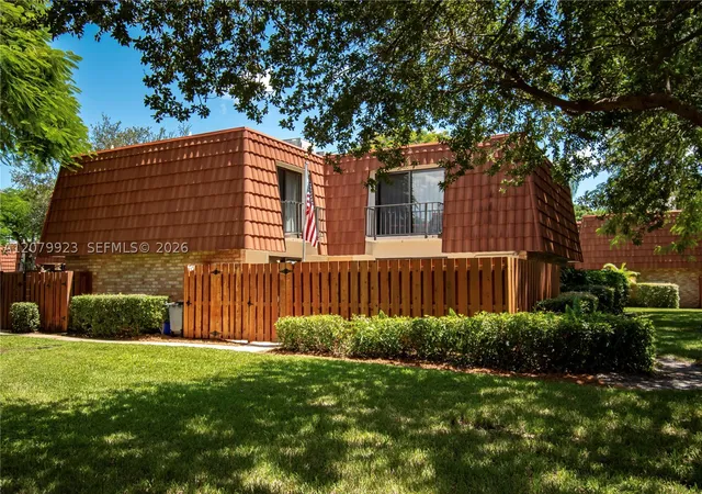 Photo 2 of Sale Pending at 1830 San Juan Dr #23-B, Delray Beach, FL 33445 | MLS# A12079923 | Listing updated on 2026-10-07