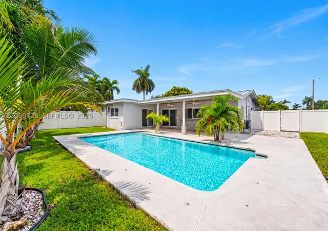 Photo 1 of Single family home for sale at 4490 Nw 19th Way, Oakland Park, FL 33309 | MLS# A12080728 | Listing updated on 2026-10-09