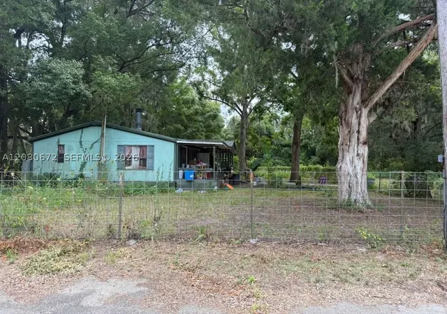 Photo 2 of Manufactured home for sale at 2212 Ne Washington St, Lake City, FL 32055 | MLS# A12080672 | Listing updated on 2026-09-05