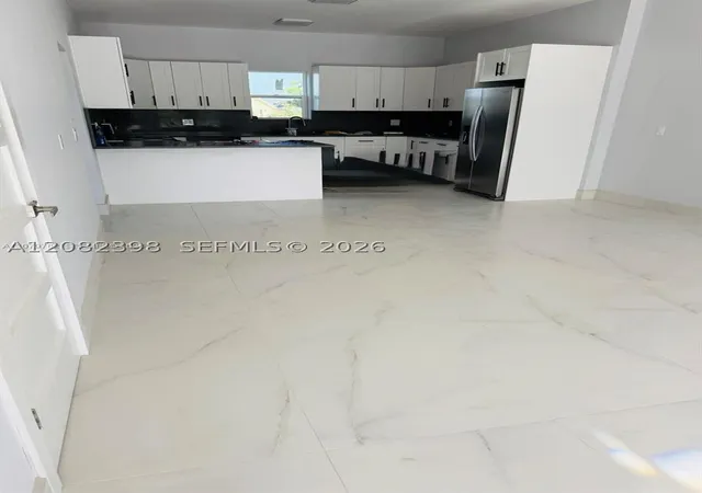 Photo 3 of Single family home for sale at 401 Lexington Dr, Sebring, FL 33876 | MLS# A12082398 | Listing updated on 2026-09-06