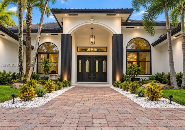 Single family home for sale at 11980 Piccadilly Pl, Davie, FL 33325 | MLS# A12085255