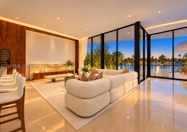 Photo 2 of Mansion for sale at 503 E Dilido Dr, Miami Beach, FL 33139 | MLS# A12057502 | Listing updated on 2026-09-25
