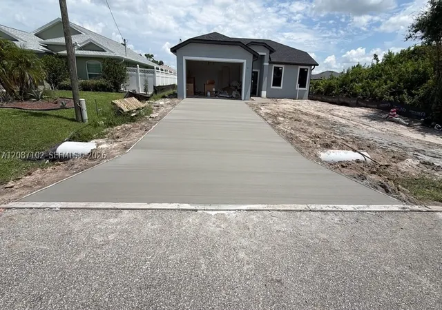 Photo 1 of Single family home for sale at 122 Green Oak Park, Rotonda West, FL 33947 | MLS# A12087102 | Listing updated on 2026-09-12