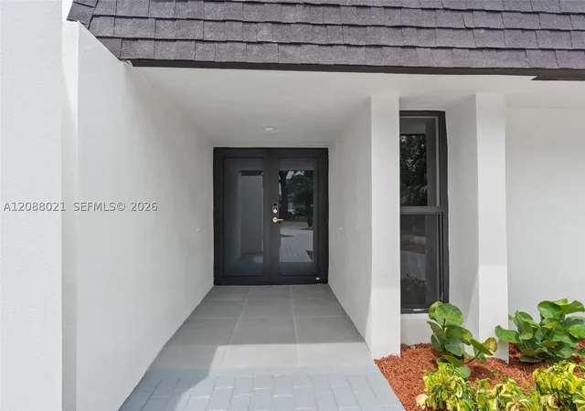 Photo 3 of Single family home for sale at 4705 Bayberry Ln, Tamarac, FL 33319 | MLS# A12088021 | Listing updated on 2026-10-09