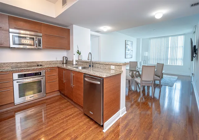 Listing Photo 1 - Condo for sale in building located at 2641 N Flamingo Rd, Sunrise, FL 33323 - Unit #1603N