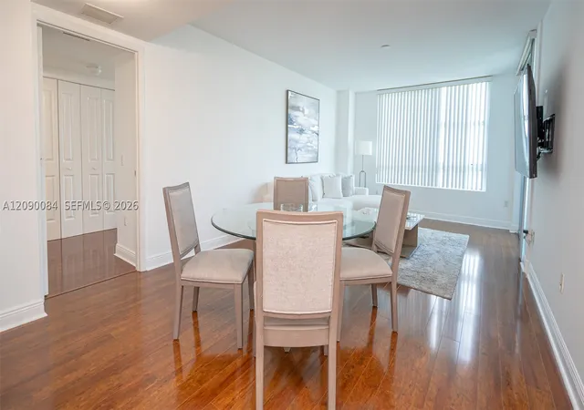 Listing Photo 4 - Condo for sale in building located at 2641 N Flamingo Rd, Sunrise, FL 33323 - Unit #1603N