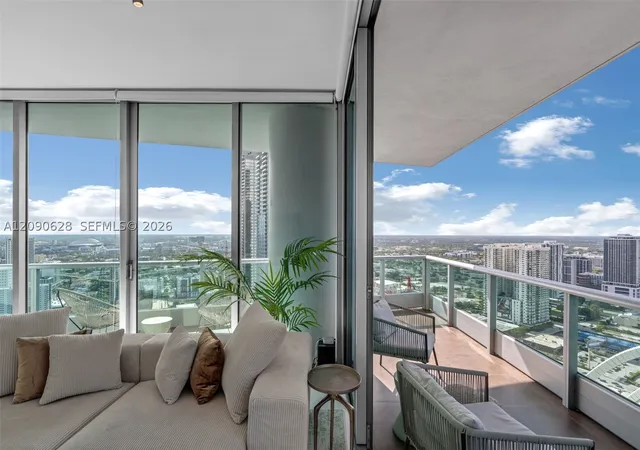 Photo 2 of Condo for sale at 900 Biscayne Blvd #4412, Miami, FL 33132 | MLS# A12090628 | Listing updated on 2026-10-07