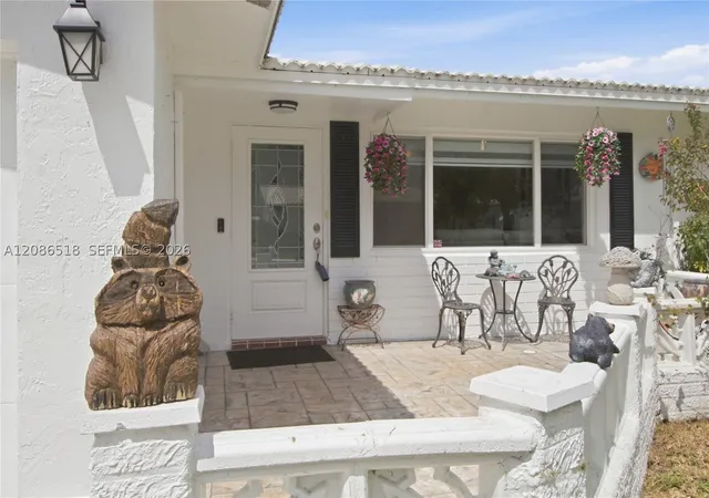 Photo 2 of Single family home for sale at 8543 Nw 13th Court, Plantation, FL 33322 | MLS# A12086518 | Listing updated on 2026-10-08