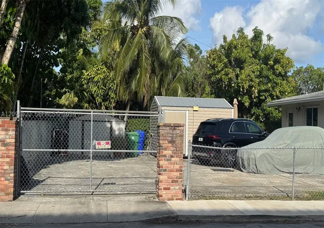 111 SW 24th Avenue