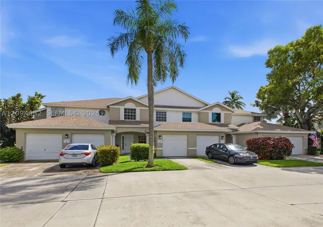 Townhouse for sale at 9100 Boca Gdns Pkwy #B, Boca Raton, FL 33496 | MLS# A12094082