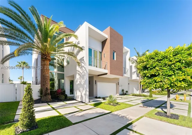 Photo 1 of Single family home for sale at 10561 Nw 67th Terrace, Doral, FL 33178 | MLS# A12094740 | Listing updated on 2026-10-11