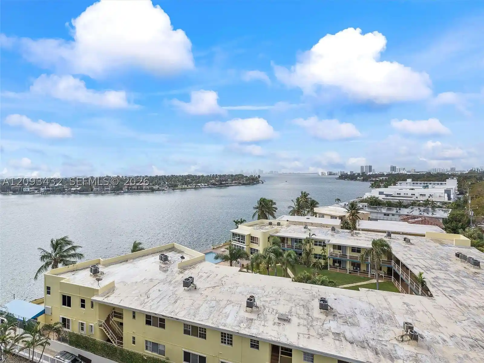 Listing Photo 1 - Condo for sale in 900 Bay Dr located at 900 Bay Dr, Miami, FL 33141 - Unit #721