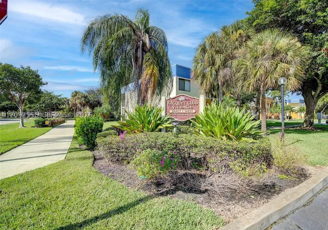 Photo 1 of Condo for sale at 165 Lakeview Dr #201, Weston, FL 33326 | MLS# A12093555 | Listing updated on 2026-09-24