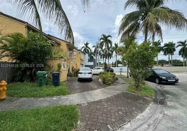 5622 SW 130th Place