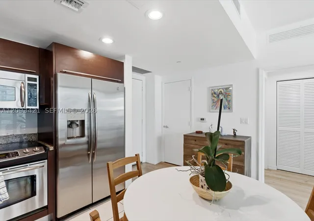 Photo 2 of Condo for sale at 950 Brickell Bay Dr #1208, Miami, FL 33131 | MLS# A12093421 | Listing updated on 2026-10-05