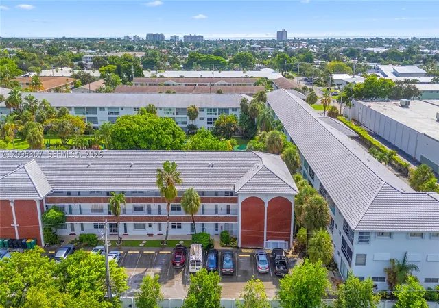 Photo 1 of Condo for sale at 2050 Ne 39th Street #W112, Lighthouse Point, FL 33064 | MLS# A12095307 | Listing updated on 2026-10-02