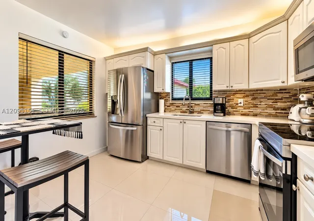 Photo 3 of Single family home for sale at 16273 Laurel Dr #7, Weston, FL 33326 | MLS# A12095151 | Listing updated on 2026-09-25