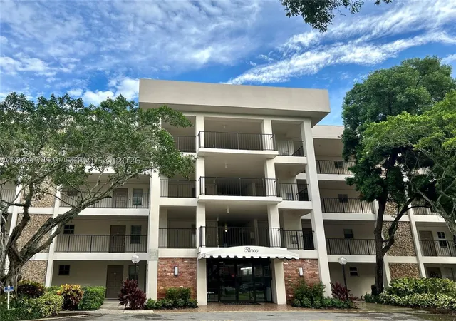 Photo 15 of Condo for sale at 2900 N Palm Aire Dr #210, Pompano Beach, FL 33069 | MLS# A12095439 | Listing updated on 2026-09-25