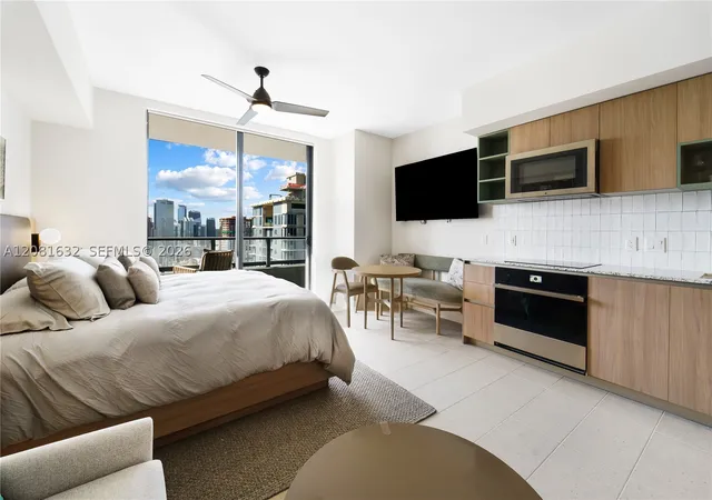 Photo 4 of Condo for sale at 159 NE 6th Street #3210, Miami, FL 33132 | MLS# A12081632 | Listing updated on 2026-09-29