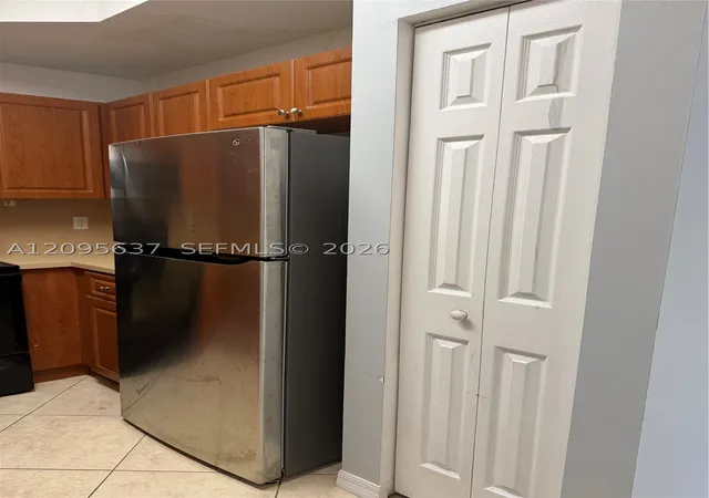 Photo 3 of Single family home for sale at 2321 Mariner Ct, Fort Lauderdale, FL 33312 | MLS# A12095637 | Listing updated on 2026-09-25