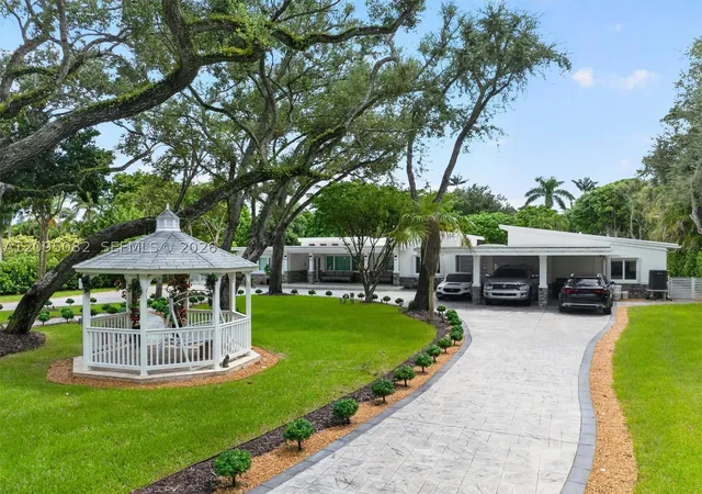 Photo 2 of Mansion for sale at 6750 SW 74th Street, South Miami, FL 33143 | MLS# A12095082 | Listing updated on 2026-09-29