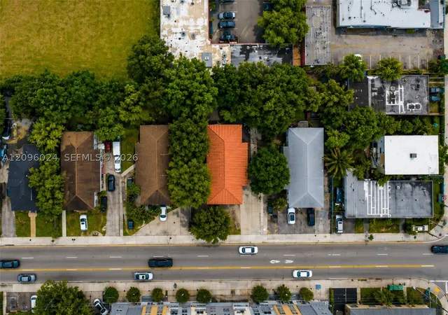 Photo 1 of Multi family home for sale at 960 Sw 7 Street, Miami, FL 33130 | MLS# A12096024 | Listing updated on 2026-10-03