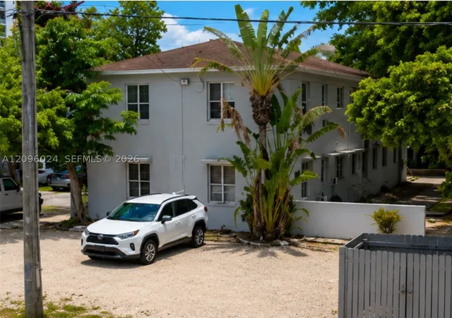Photo 3 of Multi family home for sale at 960 Sw 7 Street, Miami, FL 33130 | MLS# A12096024 | Listing updated on 2026-10-03