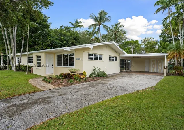 Photo 3 of Single family home for sale at 13820 Sw 74th Court, Palmetto Bay, FL 33158 | MLS# A12091648 | Listing updated on 2026-10-10