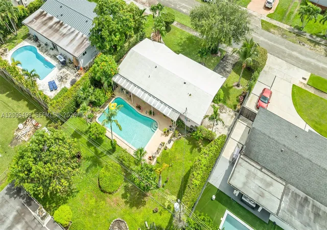 Photo 1 of Sale Pending at 10511 Sw 53rd Street, Miami, FL 33165 | MLS# A12095493 | Listing updated on 2026-10-01