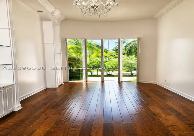 Photo 2 of Single family home for sale at 3525 E Fairview St, Miami, FL 33133 | MLS# A12096538 | Listing updated on 2026-09-30