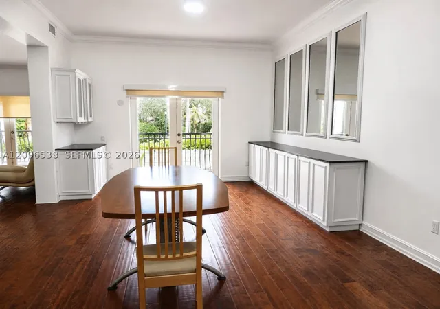 Photo 3 of Single family home for sale at 3525 E Fairview St, Miami, FL 33133 | MLS# A12096538 | Listing updated on 2026-09-30