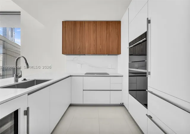 1400 Biscayne Blvd #602