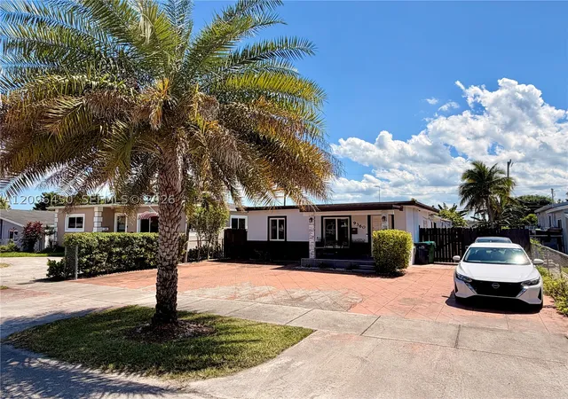 9360 SW 37th Street