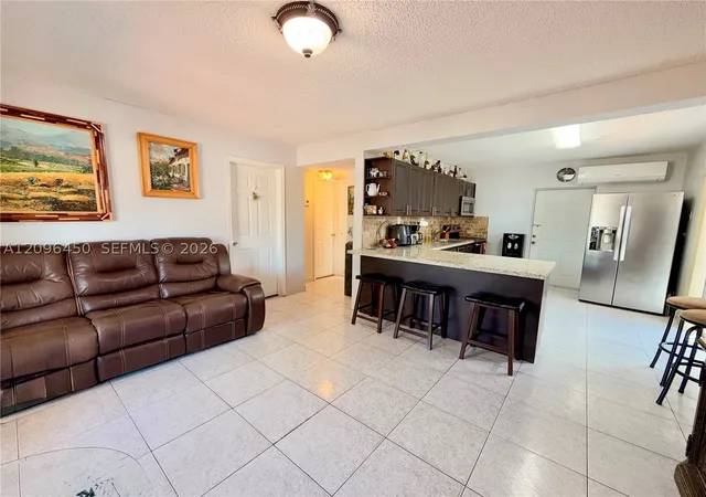 9360 SW 37th Street