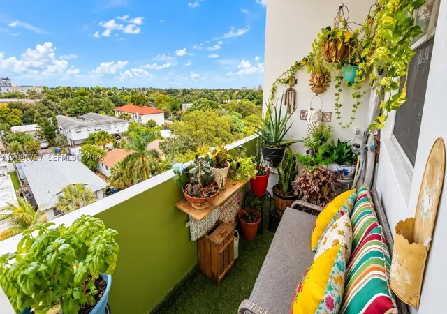 Photo 17 of Condo for sale at 1720 Jefferson St #606, Hollywood, FL 33020 | MLS# A12096757 | Listing updated on 2026-10-07