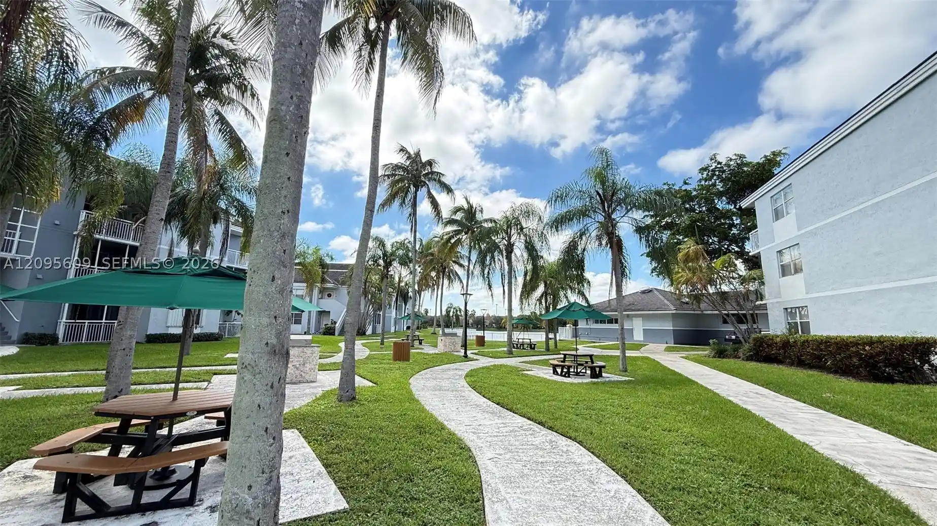 Listing Photo 2 - Condo for sale in Le Club at Old Cutler Condo located at 8560 Sw 212Th St, Miami, FL 33189 - Unit #203