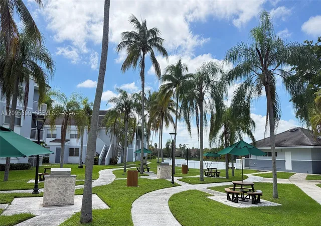 Listing Photo 5 - Condo for sale in Le Club at Old Cutler Condo located at 8560 Sw 212Th St, Miami, FL 33189 - Unit #203