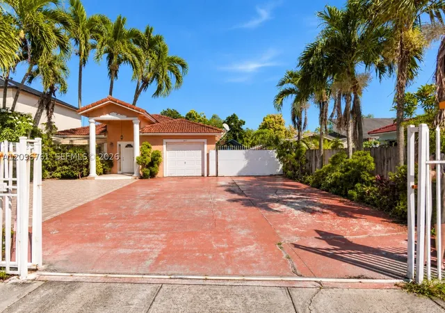 Photo 2 of Single family home for sale at 18411 Sw 115th Avenue, Miami, FL 33157 | MLS# A12096761 | Listing updated on 2026-10-08