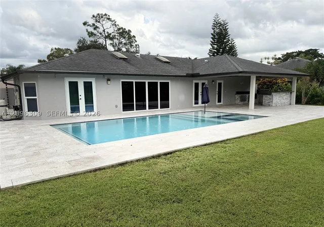 Photo 3 of Single family home for sale at 712 Juniper Pl, Wellington, FL 33414 | MLS# A12096309 | Listing updated on 2026-10-08