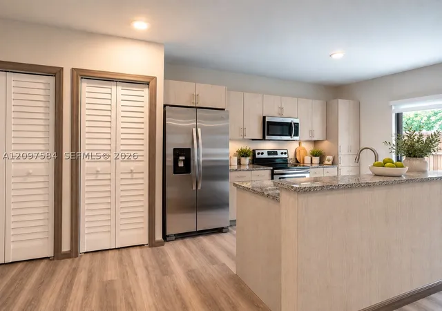 Listing Photo 3 - Condo for sale in building located at 916 NW 8th St, Florida City, FL 33034 - Unit #1