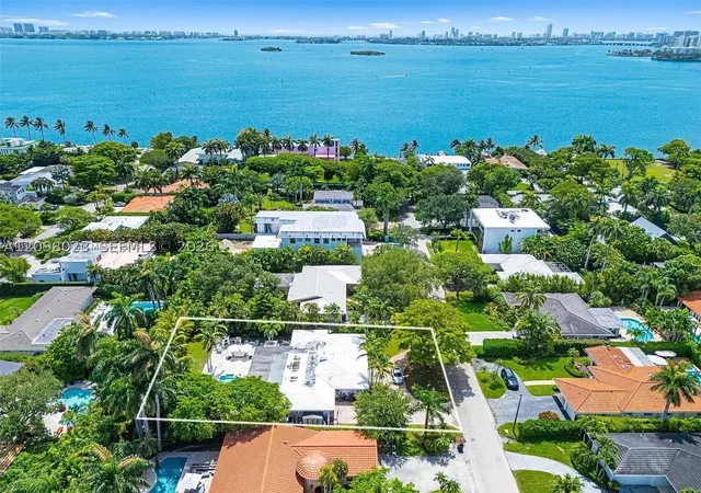 Photo 1 of Single family home for sale at 1255 Ne 93rd Street, Miami Shores, FL 33138 | MLS# A12098023 | Listing updated on 2026-10-03
