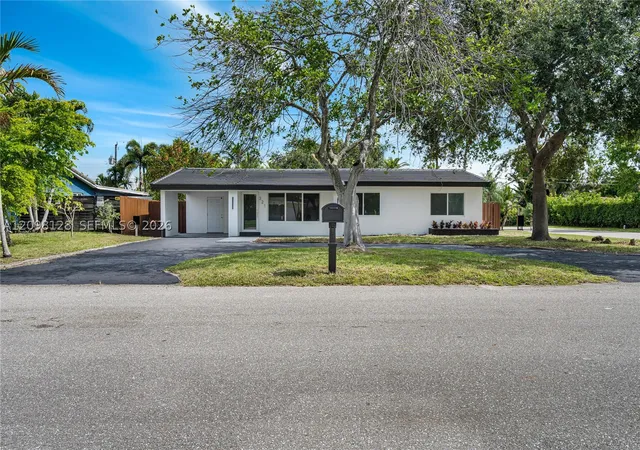 Photo 1 of Sale Pending at 321 Nw 36th Street, Oakland Park, FL 33309 | MLS# A12098128 | Listing updated on 2026-10-10