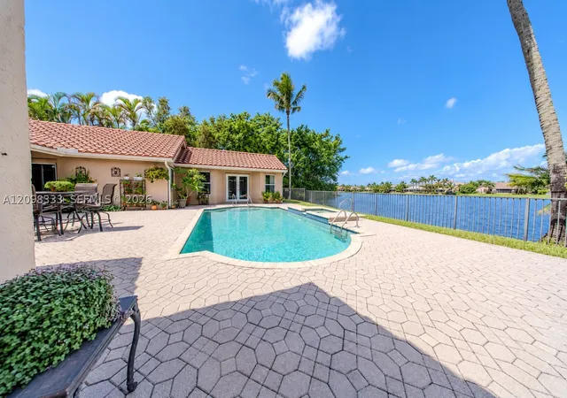 Photo 3 of Single family home for sale at 10071 Nw 7th Street, Plantation, FL 33324 | MLS# A12098333 | Listing updated on 2026-10-11