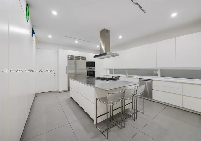 Photo 2 of Single family home for sale at 1828 Espanola Dr, Miami, FL 33133 | MLS# A12098225 | Listing updated on 2026-10-07